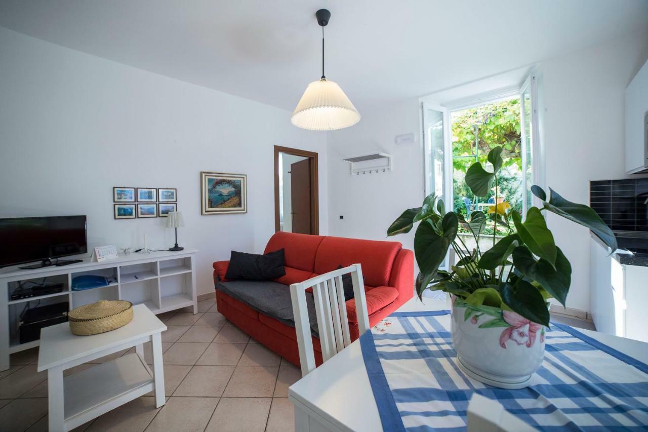 Casa Bertul Villa Lezzeno Exteriör bild