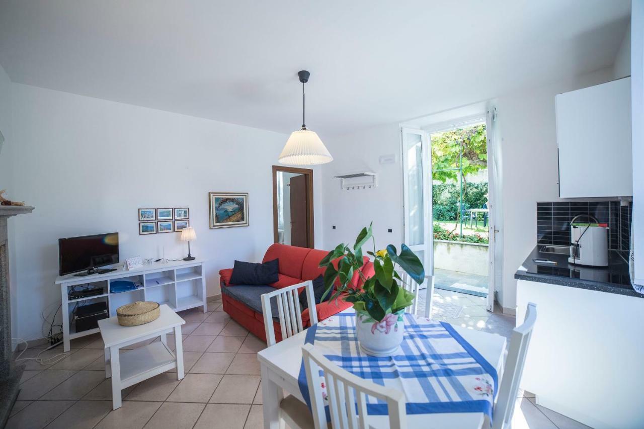 Casa Bertul Villa Lezzeno Exteriör bild